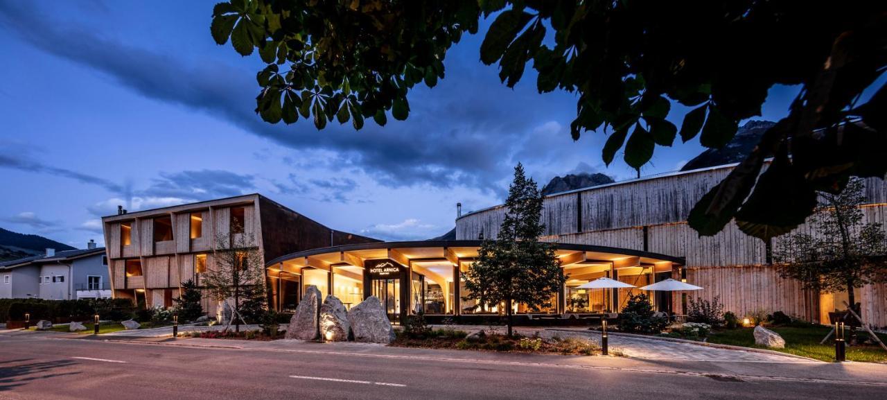 Hotel Arnica Scuol - Adults Only Εξωτερικό φωτογραφία
