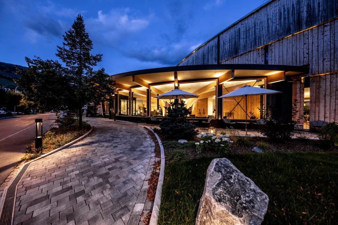 Hotel Arnica Scuol - Adults Only Εξωτερικό φωτογραφία
