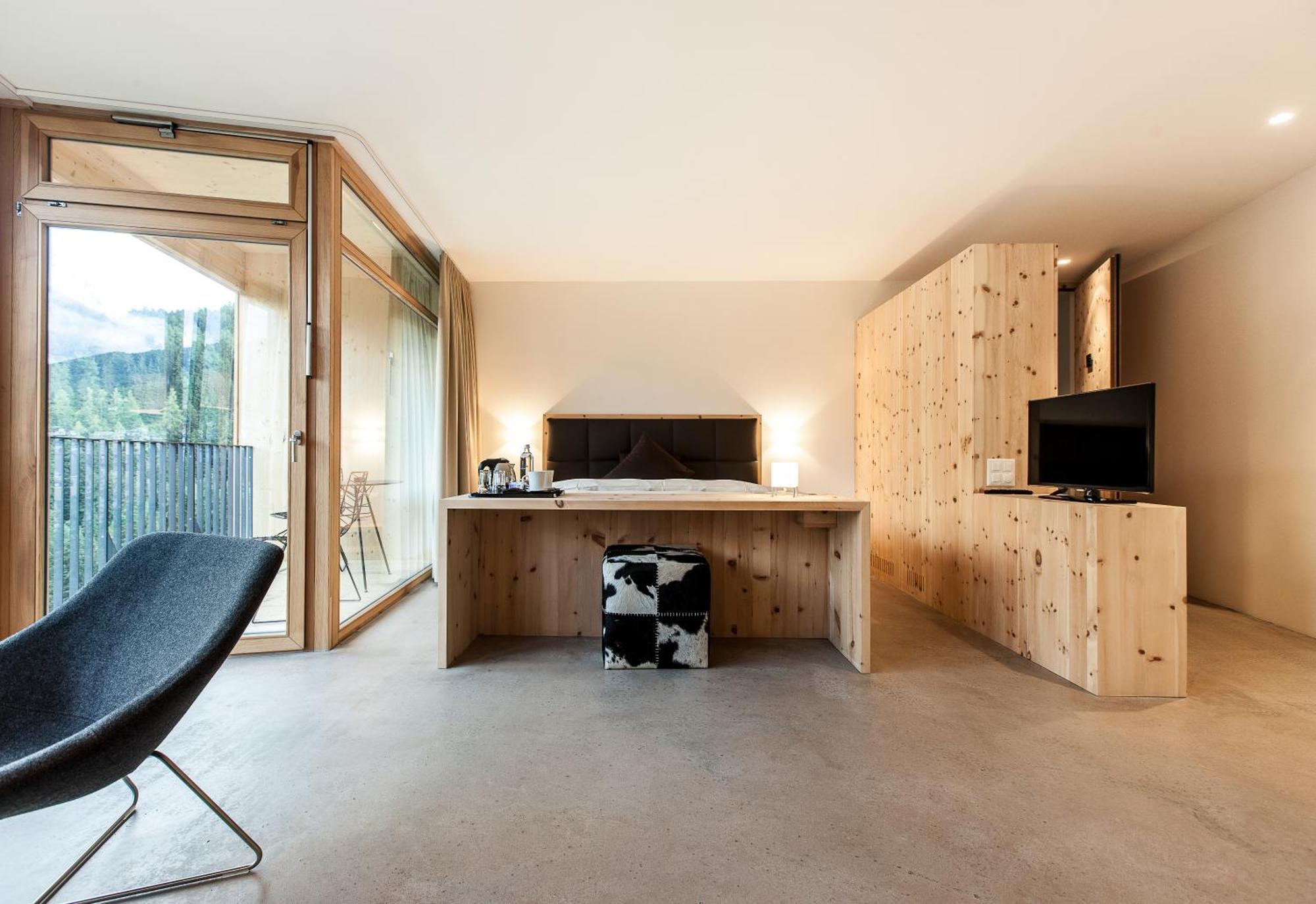 Hotel Arnica Scuol - Adults Only Δωμάτιο φωτογραφία