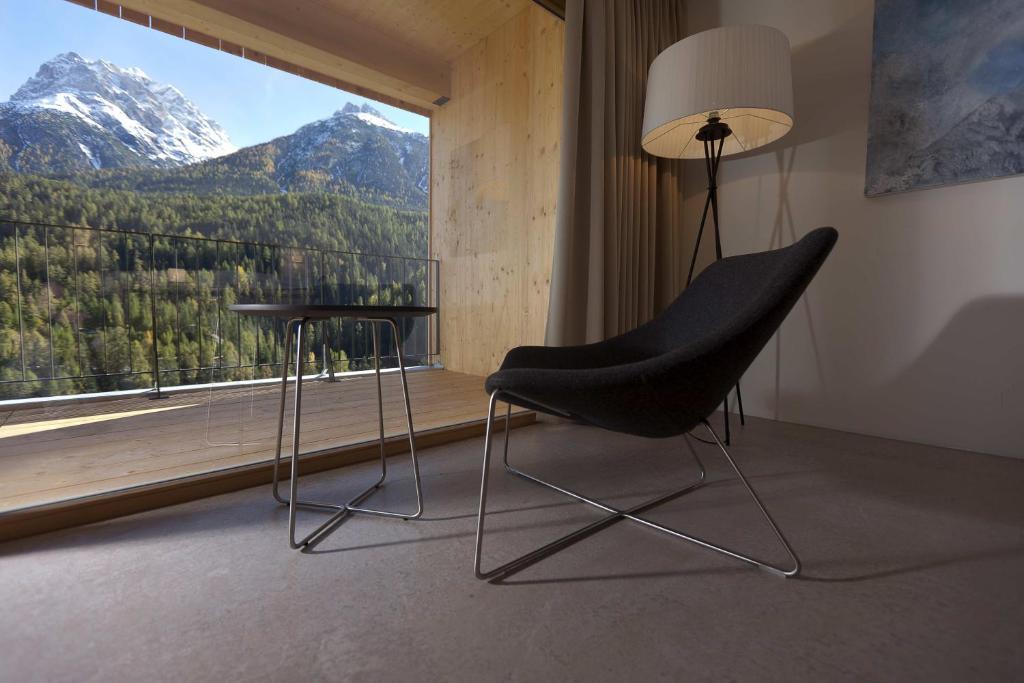Hotel Arnica Scuol - Adults Only Εξωτερικό φωτογραφία