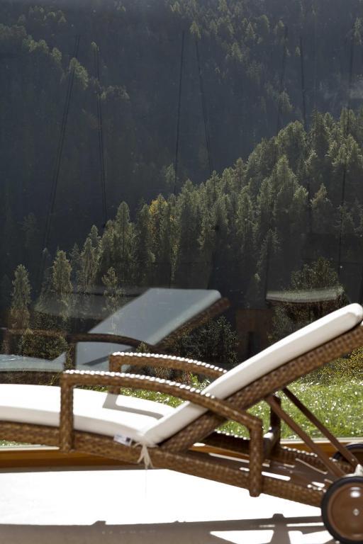 Hotel Arnica Scuol - Adults Only Εξωτερικό φωτογραφία