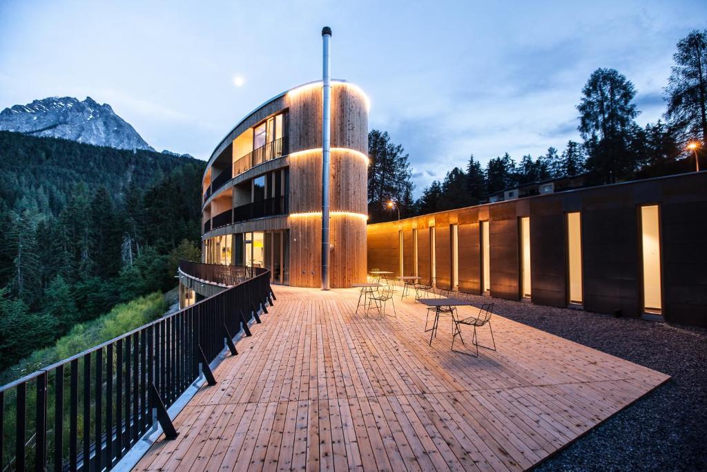 Hotel Arnica Scuol - Adults Only Εξωτερικό φωτογραφία